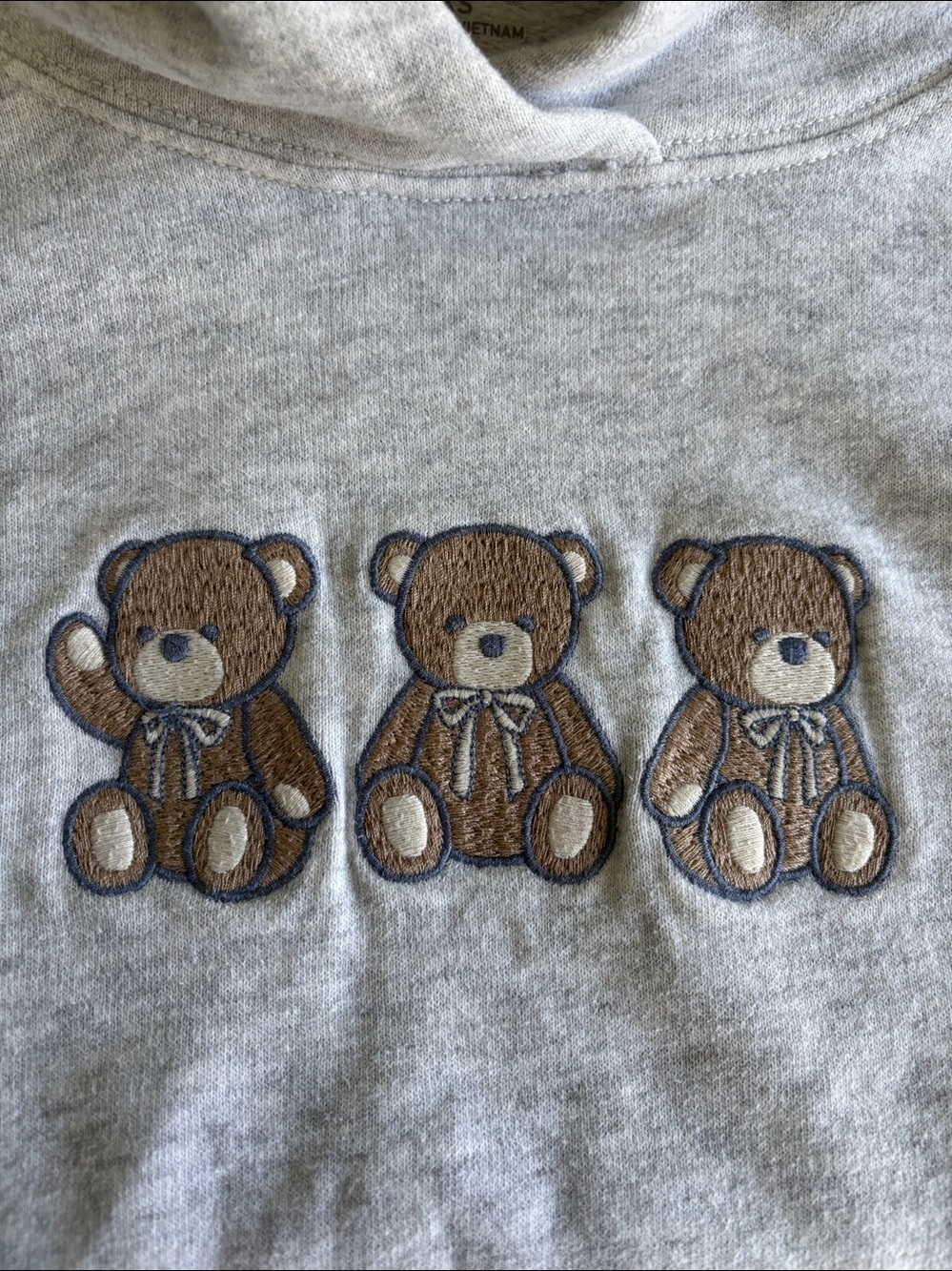 Hollister Women’s Oversized Teddy Bear Graphic Hoodie in Light Heather, XS - Picture 8 of 8